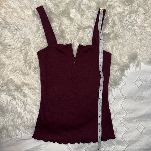 American Eagle | Seriously Soft Square Neck V Wire Layering Ribbed Tank Top - Picture 9 of 10